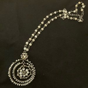 White Fashion necklace